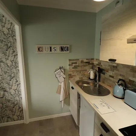 Les Platanes Apartment Saint-Lo Exterior photo